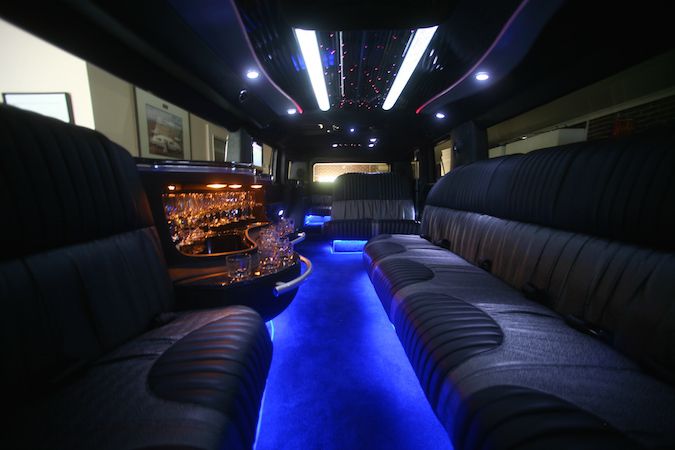 hummer the general limo RSV Limo Hire 8